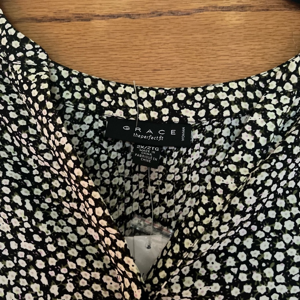 Grace Black and White 3/4 Sleeve Tie Front Blouse - Picture 3 of 4